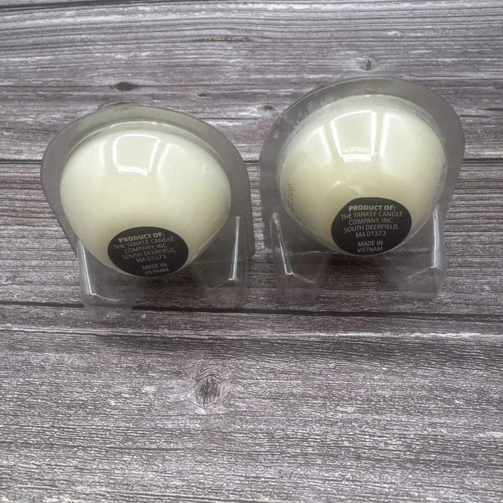 Yankee Candle Wax Melt Different Scents (QTY-2), New,  Lot Bundle Clean Cotton